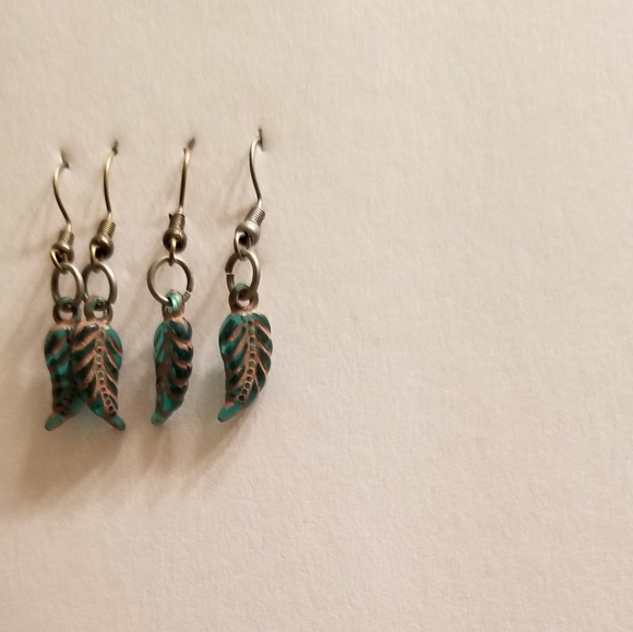 Dangling earrings - Picture 3 of 4